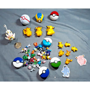 Lot of 27 Nintendo Mini Pokemon Figures Vntg 3 Large Transformable Balls + more